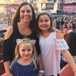 Meet your Posher, Amy